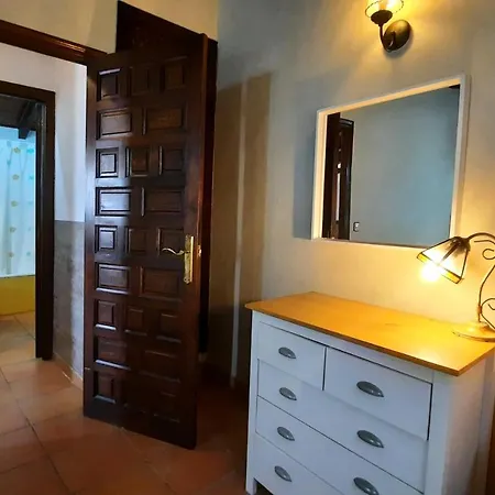 La Casina De La Huerta * 利亚内斯