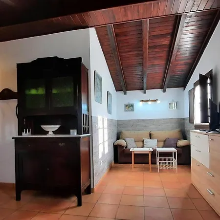 La Casina De La Huerta * 利亚内斯